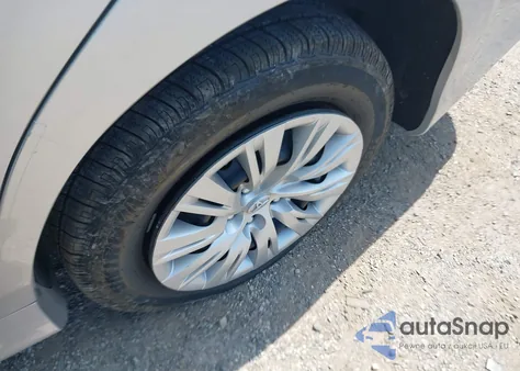 2014 Toyota Camry Le z USA, uszkodzony, nr VIN 4T4BF1FK9ER417320